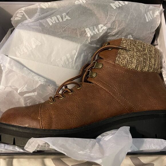 MIA Marsha Lug Hiking Boots Brown Vegan Leather Lace Up Textile Cuff 9 - Picture 9 of 10